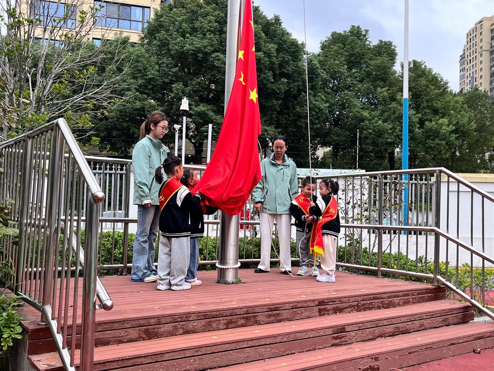 0e2add8d6ec24827924b7982d4133f8d.jpg 0e2add8d6ec24827924b7982d4133f8d.jpg