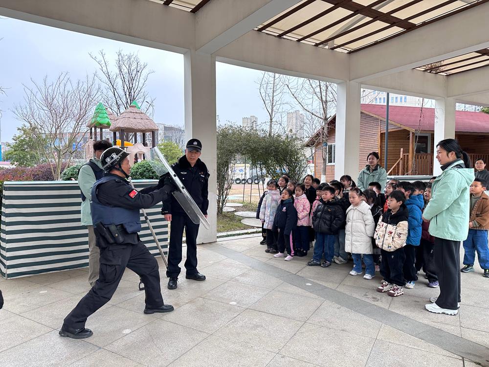 3953a6533b954f17a0970239cf16382a.jpg 3953a6533b954f17a0970239cf16382a.jpg