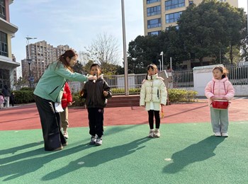 护绿萌心　悦启春程